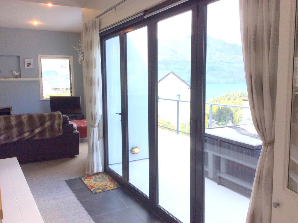 The Queenstown Bothy Екстериор снимка