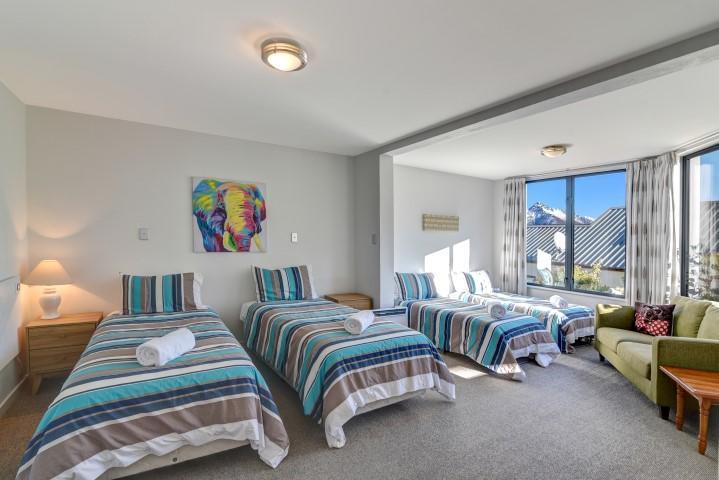 The Queenstown Bothy Екстериор снимка