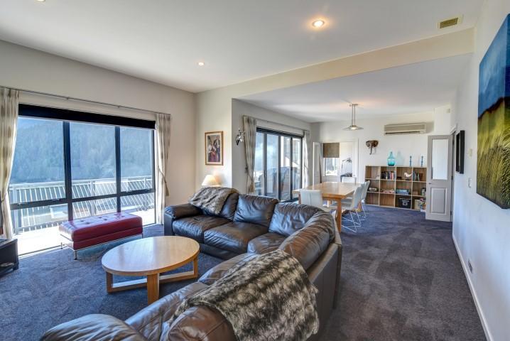 The Queenstown Bothy Екстериор снимка