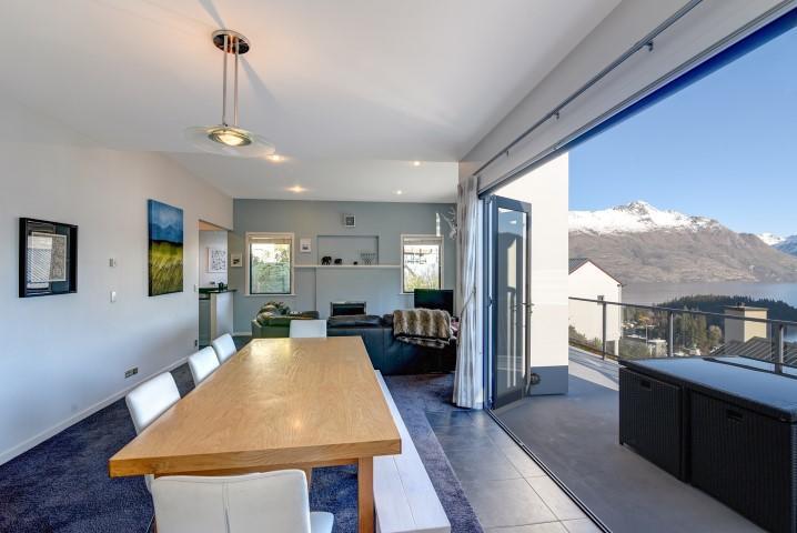 The Queenstown Bothy Екстериор снимка