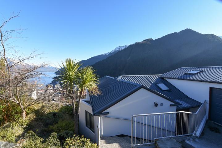 The Queenstown Bothy Екстериор снимка