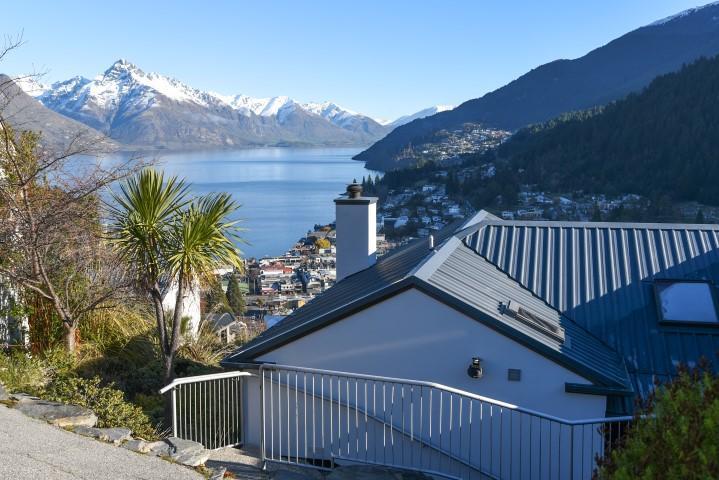 The Queenstown Bothy Екстериор снимка